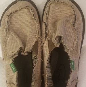 Boys Sanuks size 12